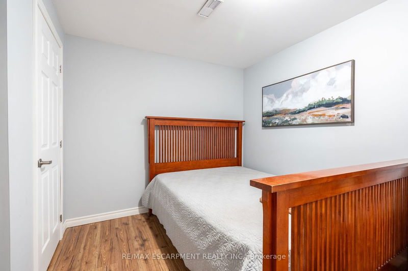 4268 MILLCROFT PARK Dr  Burlington, L7M 4J6 | Image 24