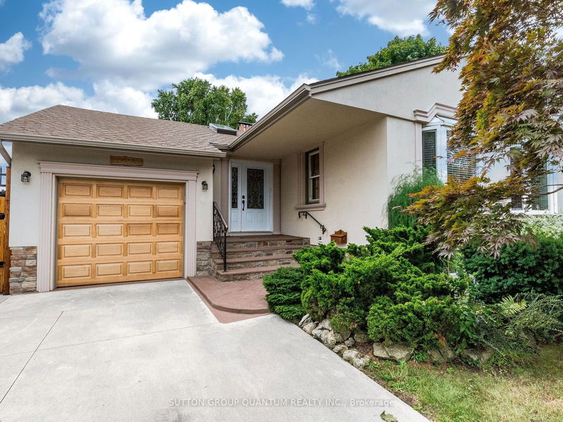 1842 Christopher Rd  Mississauga, L5J 2K8 | Image 1