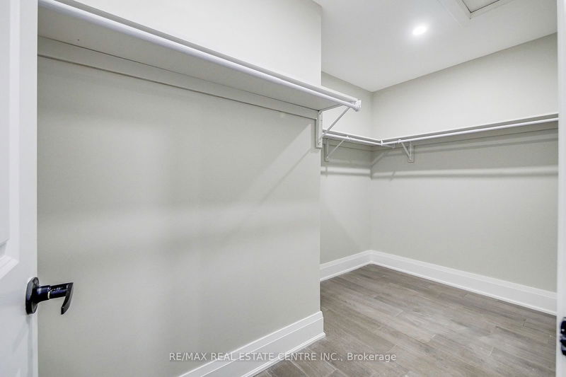 2472 Rathlin Crt  Mississauga, L5K 2S4 | Image 33