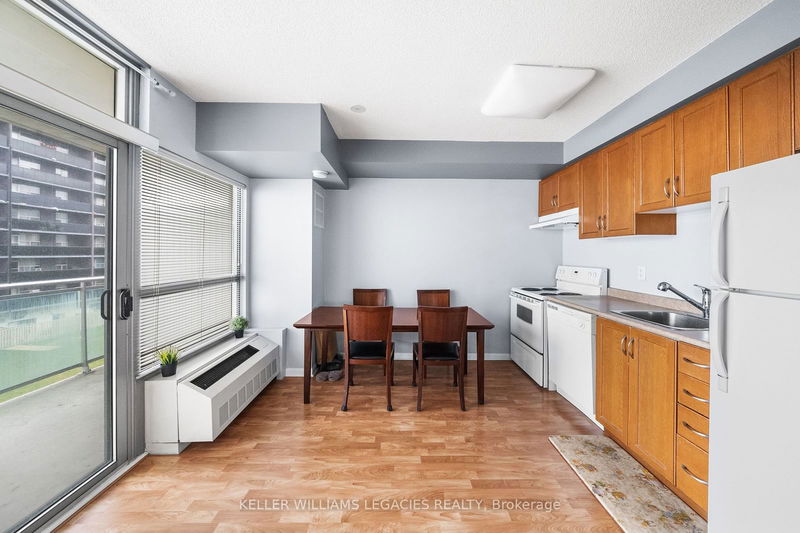  405 - 2464 Weston Rd  Toronto, M9N 0A2 | Image 2