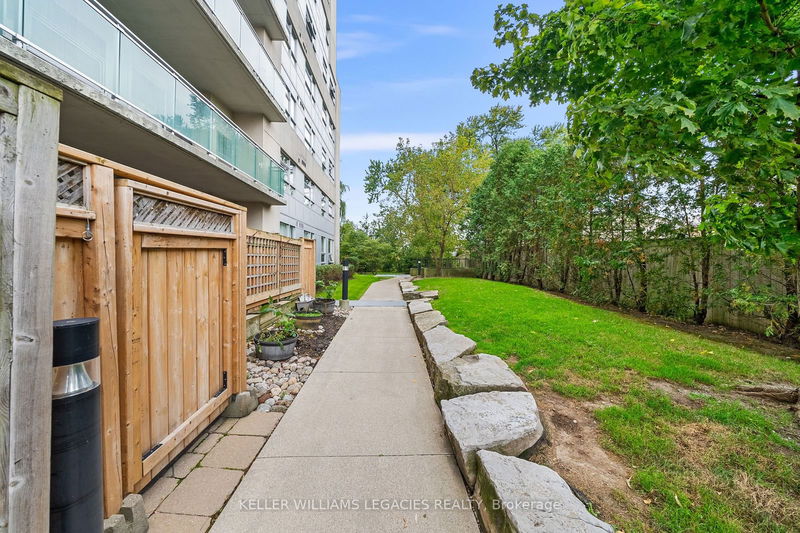  405 - 2464 Weston Rd  Toronto, M9N 0A2 | Image 23