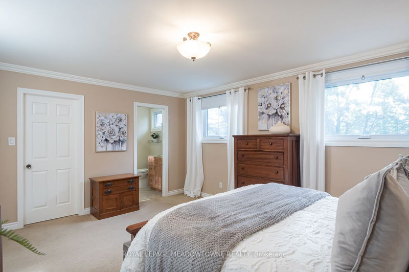 584 Moorelands Cres  Milton, L9T 4B5 | Image 28