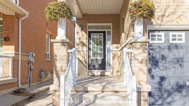 97 Seahorse Ave  Brampton, L6V 4N5 | Image 3