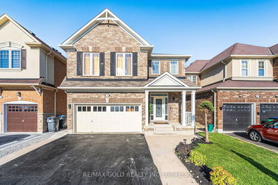 3 Bloom Dr  Brampton, L6P 3C4 | Image 1