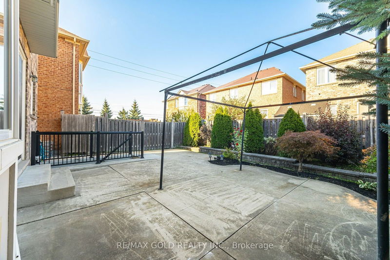 3 Bloom Dr  Brampton, L6P 3C4 | Image 26