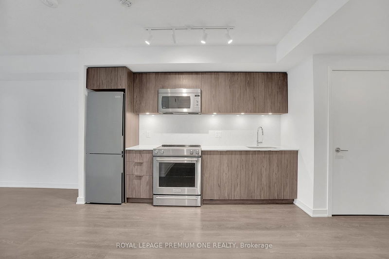  308 - 30 Samuel Wood Way  Toronto, M9B 0C5 | Image 6