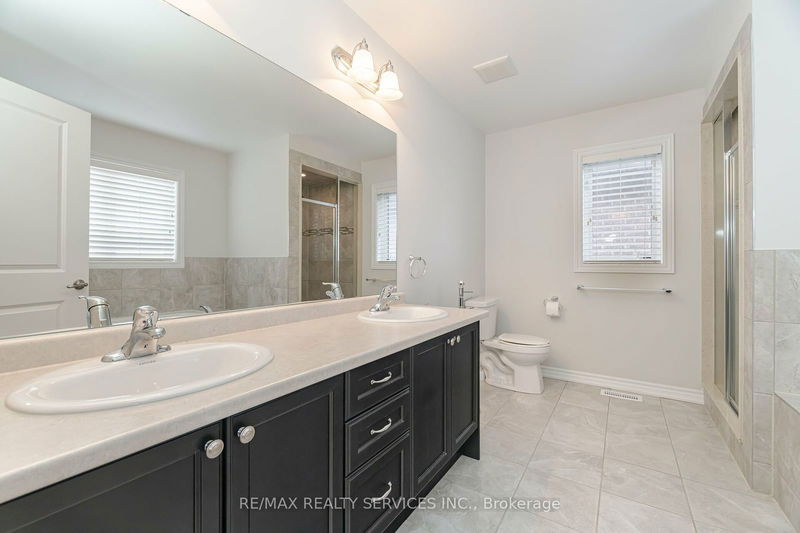 46 Hammerhead Rd  Brampton, L7A 4P9 | Image 15