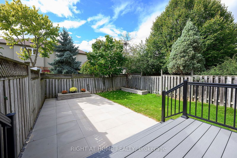 2960 Glover Lane  Burlington, L7M 4K6 | Image 4