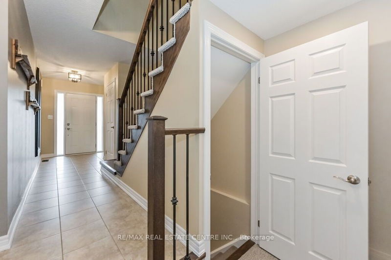 56 Victor Large Way  Orangeville, L9W 0B6 | Image 25