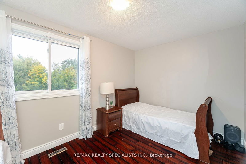 28 Meadow Bush Crt  Brampton, L6S 5B6 | Image 25