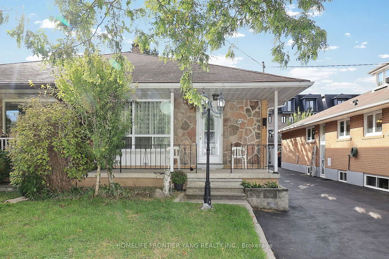 49 Graystone Gdns  Toronto, M8Z 3C2 | Image 1