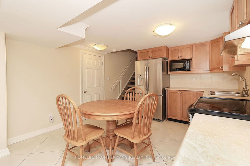 49 Graystone Gdns  Toronto, M8Z 3C2 | Image 27