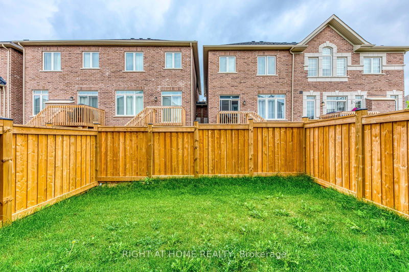 141 Marigold Gdns  Oakville, L6H 0Y2 | Image 26