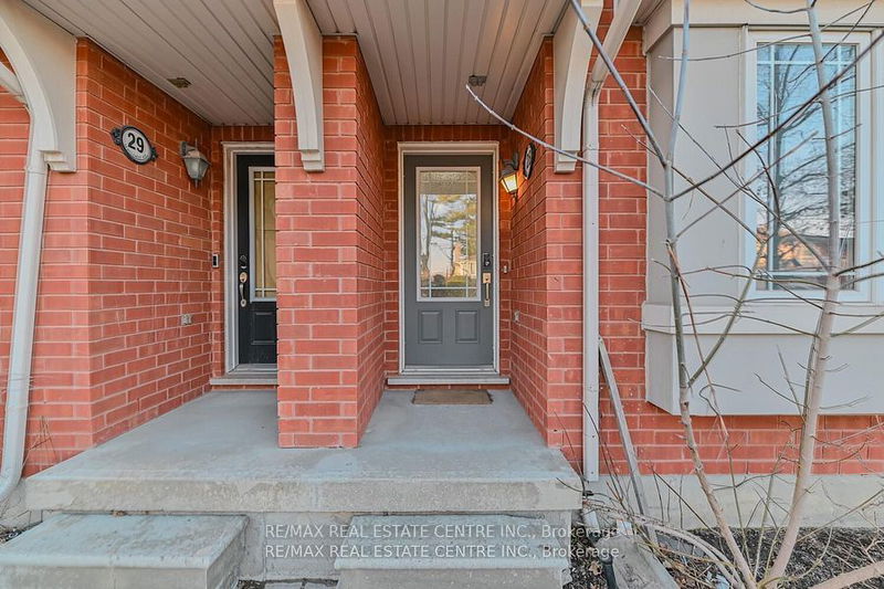  28 - 50 Hillcrest Ave  Brampton, L6W 0B1 | Image 3