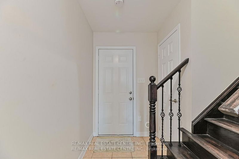  28 - 50 Hillcrest Ave  Brampton, L6W 0B1 | Image 6