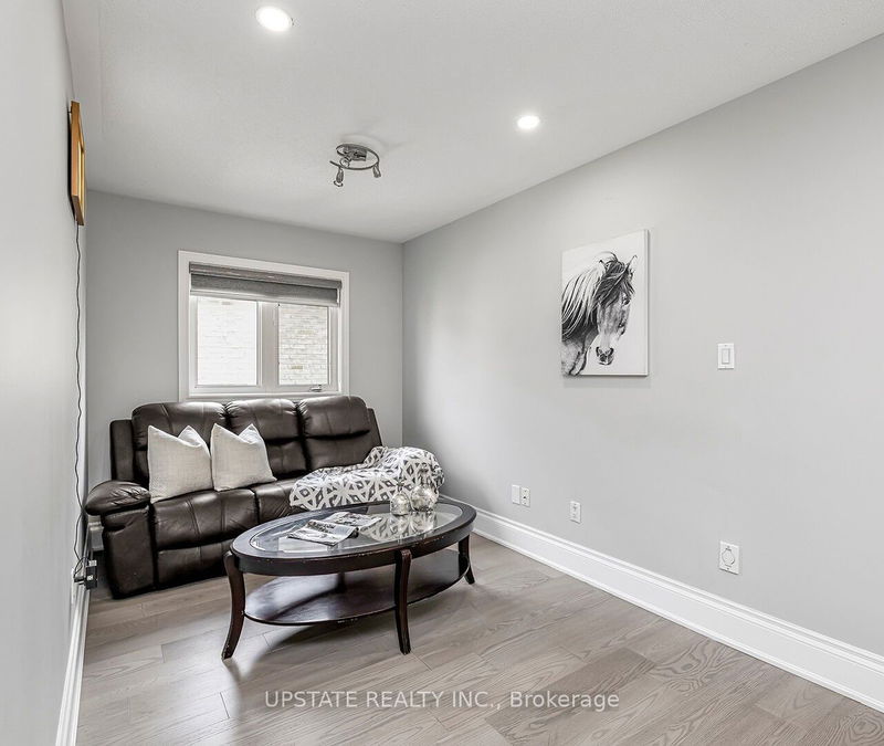 8047 Financial Dr  Brampton, L6Y 0M9 | Image 19