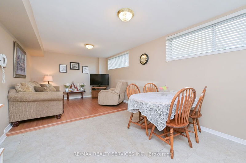 14 Ardglen Dr  Brampton, L6W 1V2 | Image 21