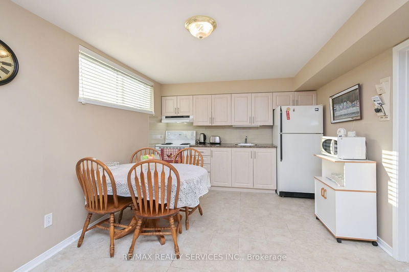 14 Ardglen Dr  Brampton, L6W 1V2 | Image 23