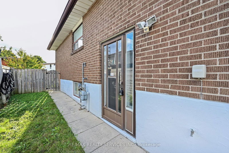 14 Ardglen Dr  Brampton, L6W 1V2 | Image 26