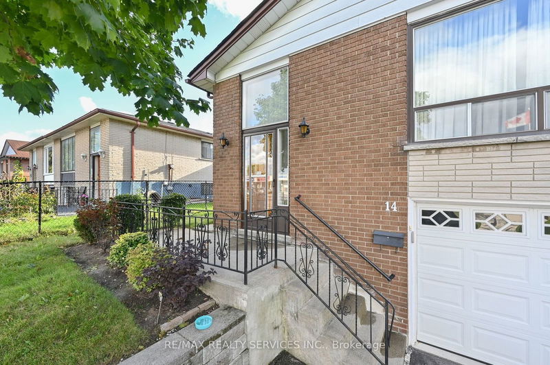 14 Ardglen Dr  Brampton, L6W 1V2 | Image 3