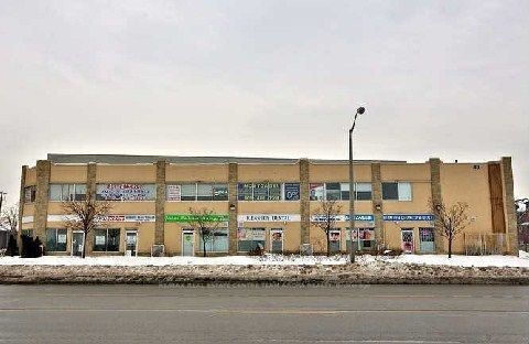 202 - 49 Hillcrest Ave, Brampton, L6W 4V4 | Image 2