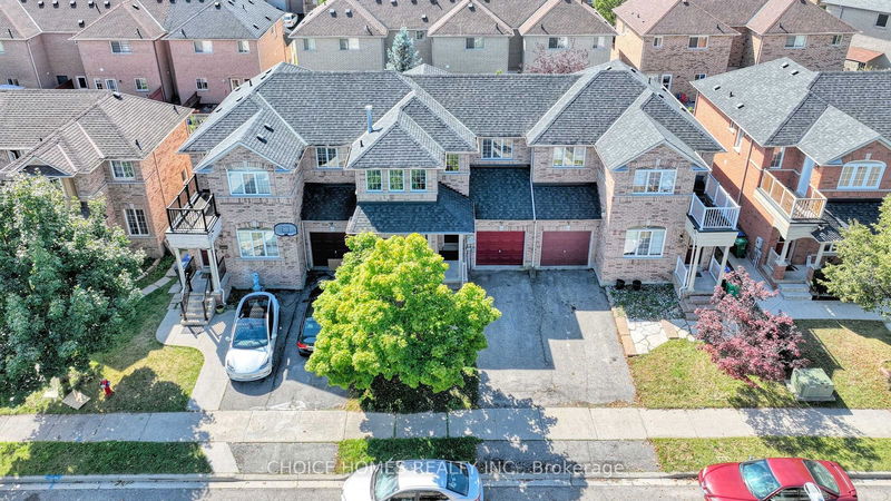 16 Starfish Crt  Brampton, L6R 2R5 | Image 2