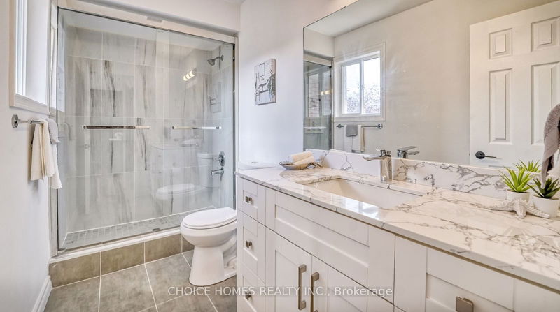 16 Starfish Crt  Brampton, L6R 2R5 | Image 27