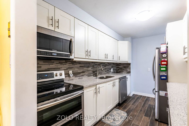 24 Wallis Cres  Toronto, M9V 4K3 | Image 10