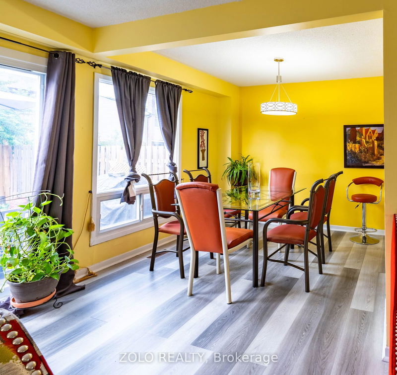 24 Wallis Cres  Toronto, M9V 4K3 | Image 9