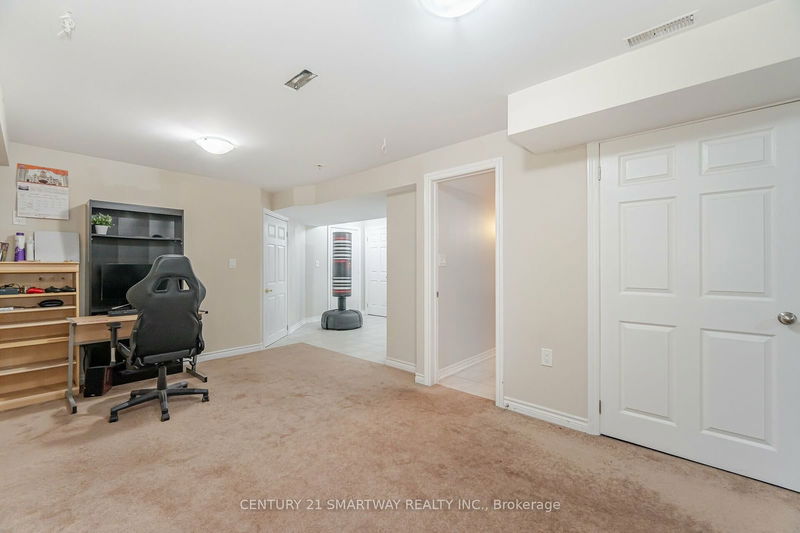 74 Peace Valley Cres  Brampton, L6R 1G3 | Image 32