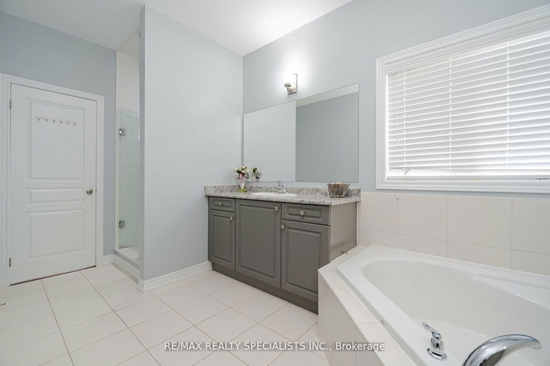 29 Ezra Cres  Brampton, L7A 5A6 | Image 20