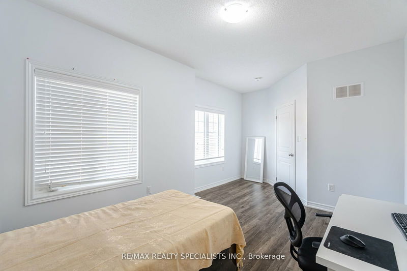 29 Ezra Cres  Brampton, L7A 5A6 | Image 27