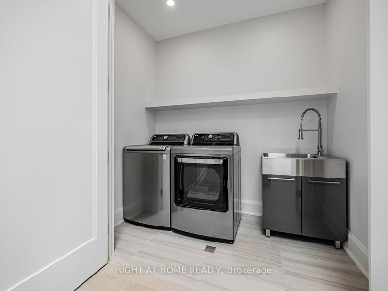 227 Renforth Dr  Toronto, M9C 2K8 | Image 15