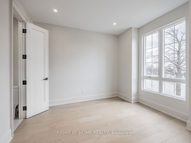 227 Renforth Dr  Toronto, M9C 2K8 | Image 23