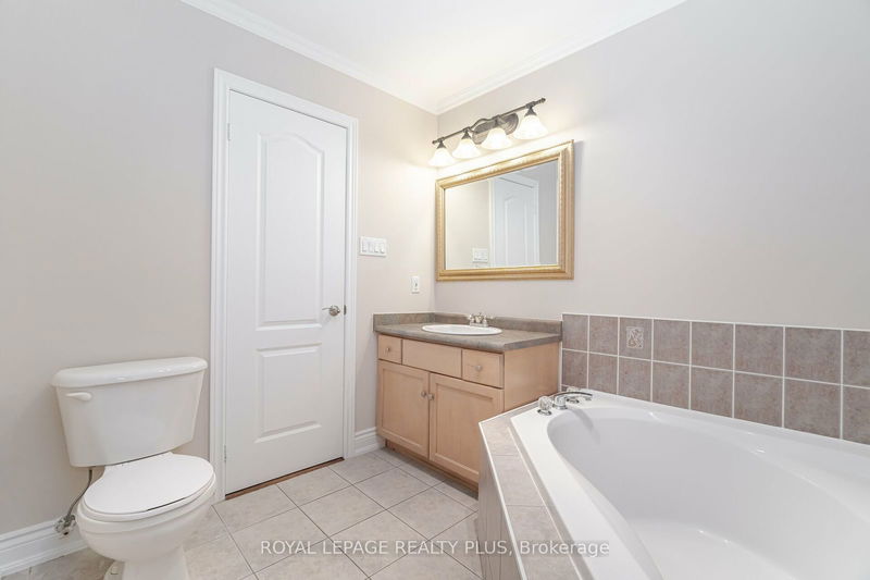 524 Lumberton Cres  Mississauga, L4Z 3Z7 | Image 24