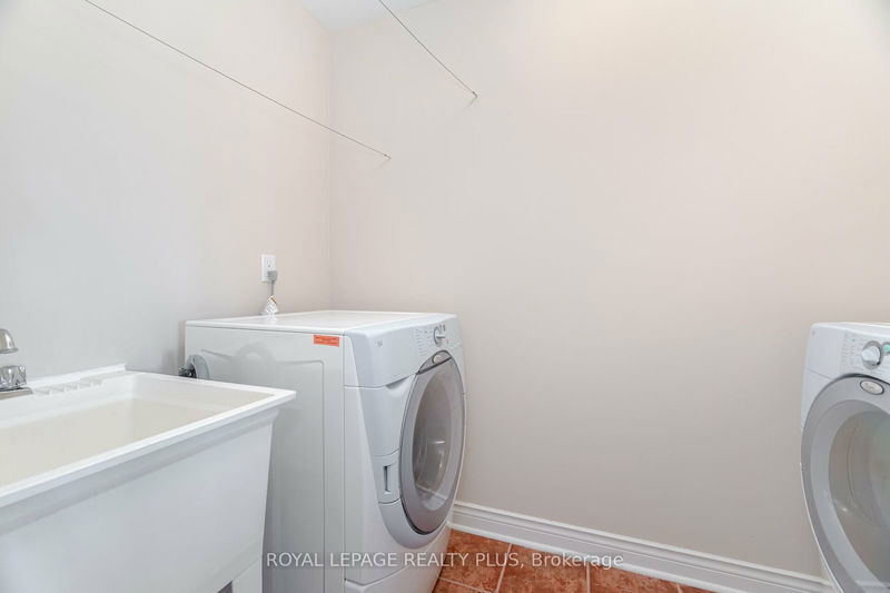 524 Lumberton Cres  Mississauga, L4Z 3Z7 | Image 29