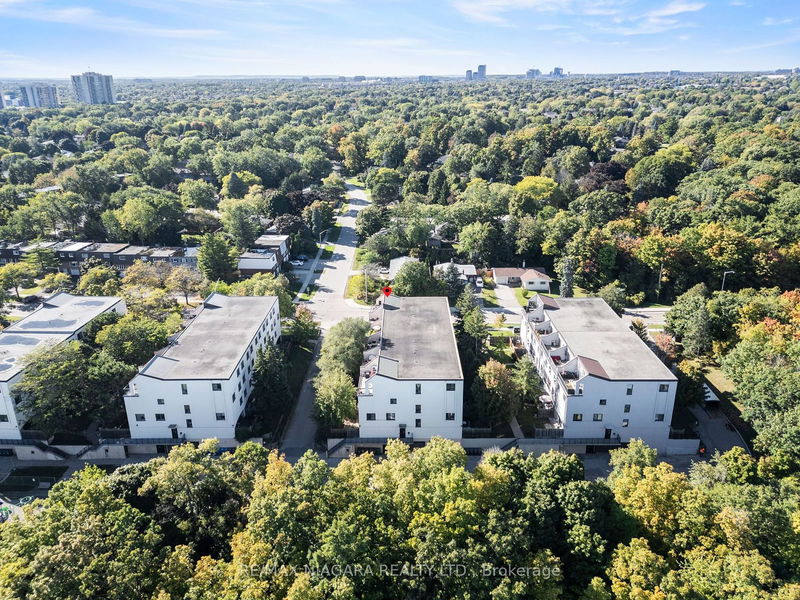  142 - 1058 Falgarwood Dr  Oakville, L6H 2P3 | Image 37