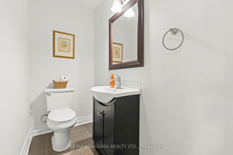  142 - 1058 Falgarwood Dr  Oakville, L6H 2P3 | Image 5