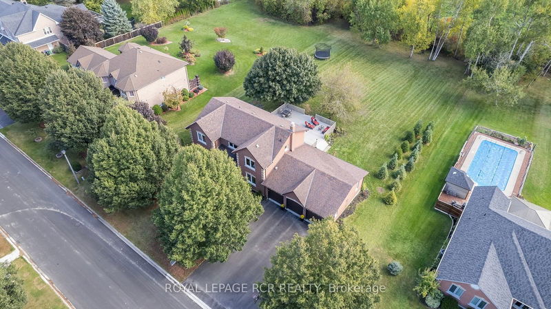 31 Cranston Dr  Caledon, L7C 1P8 | Image 1