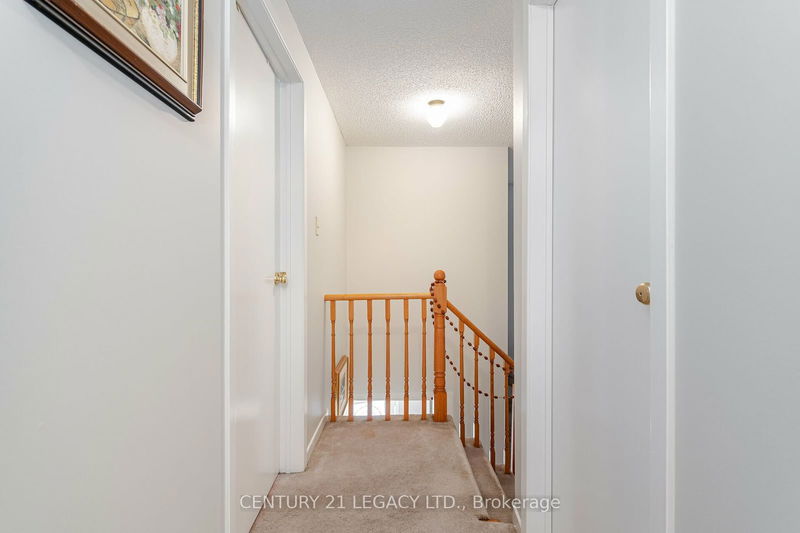 89 Cutters Cres  Brampton, L6Y 4M2 | Image 18