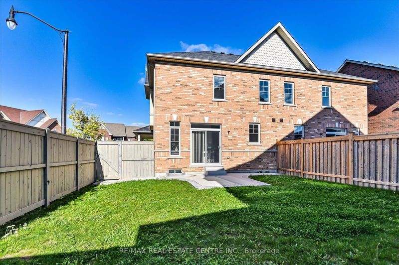 31 Divinity Circ  Brampton, L7A 3Y3 | Image 35