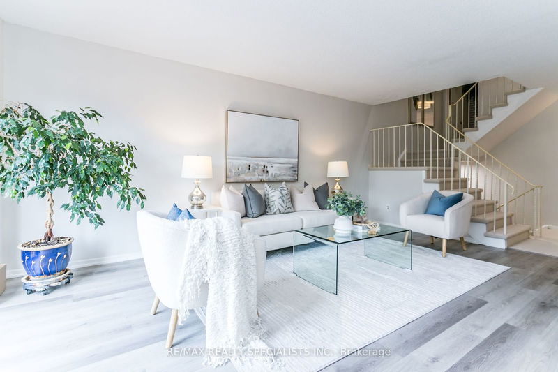 6309 Starfield Cres  Mississauga, L5N 1X3 | Image 23