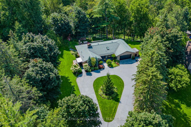 1 Terry Crt  Halton Hills, L7G 1P4 | Image 2