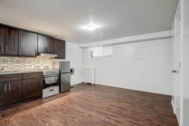 B1A - 70 Melbourne Ave, Toronto, M6K 1K7 | Image 3