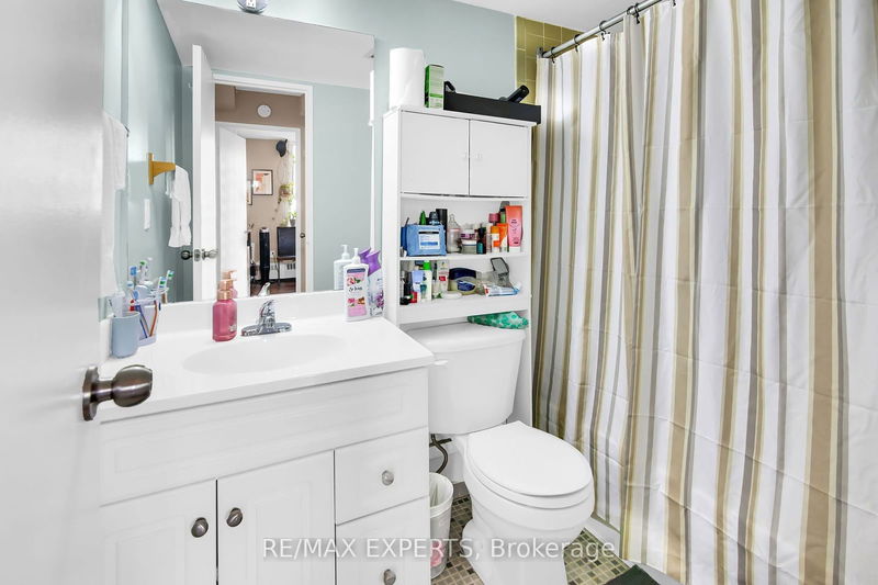  512 - 541 Blackthorn Ave  Toronto, M6M 5A6 | Image 14