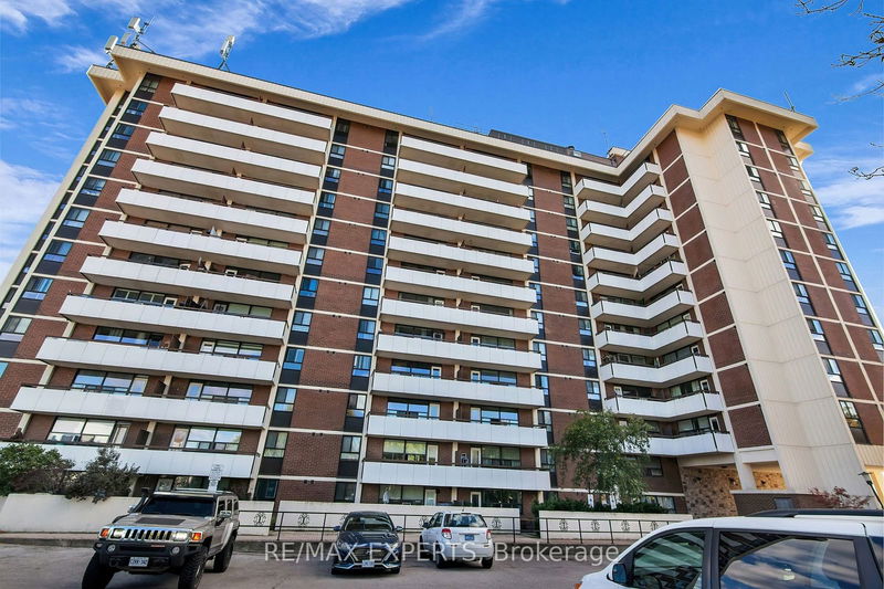  512 - 541 Blackthorn Ave  Toronto, M6M 5A6 | Image 2