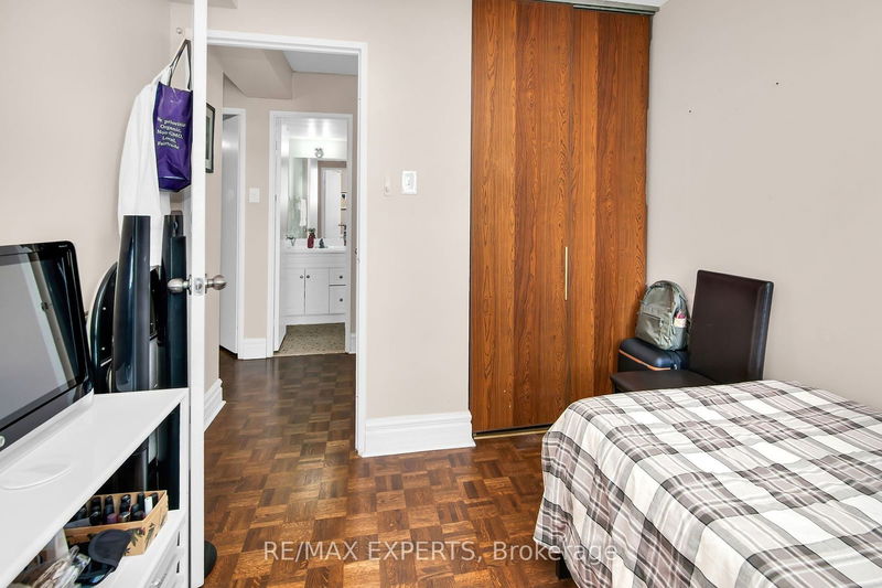  512 - 541 Blackthorn Ave  Toronto, M6M 5A6 | Image 20