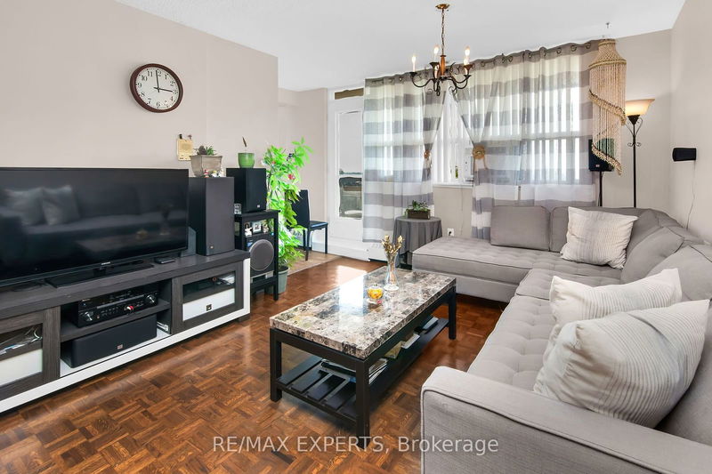  512 - 541 Blackthorn Ave  Toronto, M6M 5A6 | Image 6