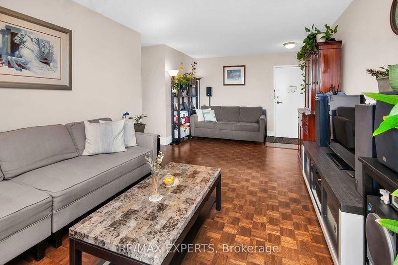  512 - 541 Blackthorn Ave  Toronto, M6M 5A6 | Image 7