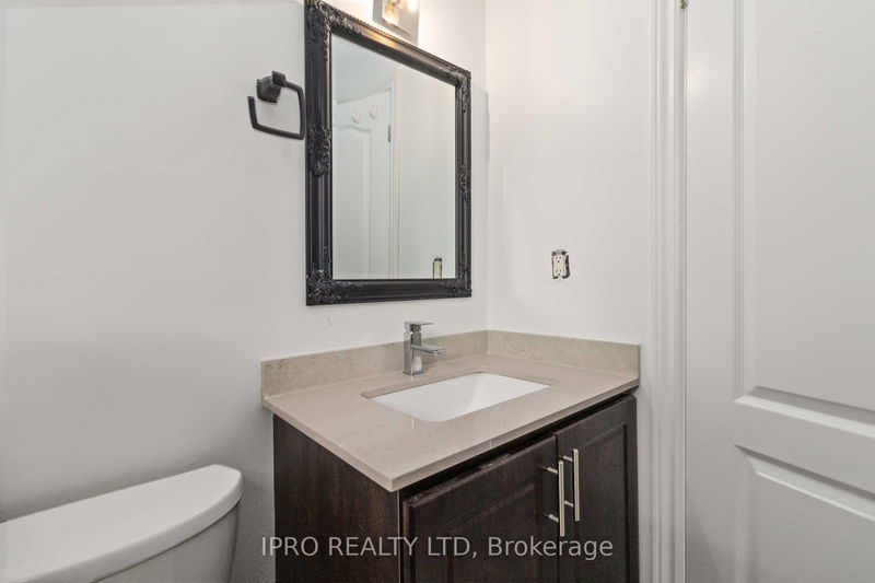 30 Grand Valley Dr W Brampton, L6S 2L1 | Image 13